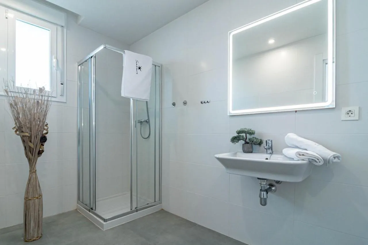 Tranquil Oasis 2 Bedroom Apartment In Nueva Andalucia Close To Centro Plaza Marbella 0*,  Hiszpania