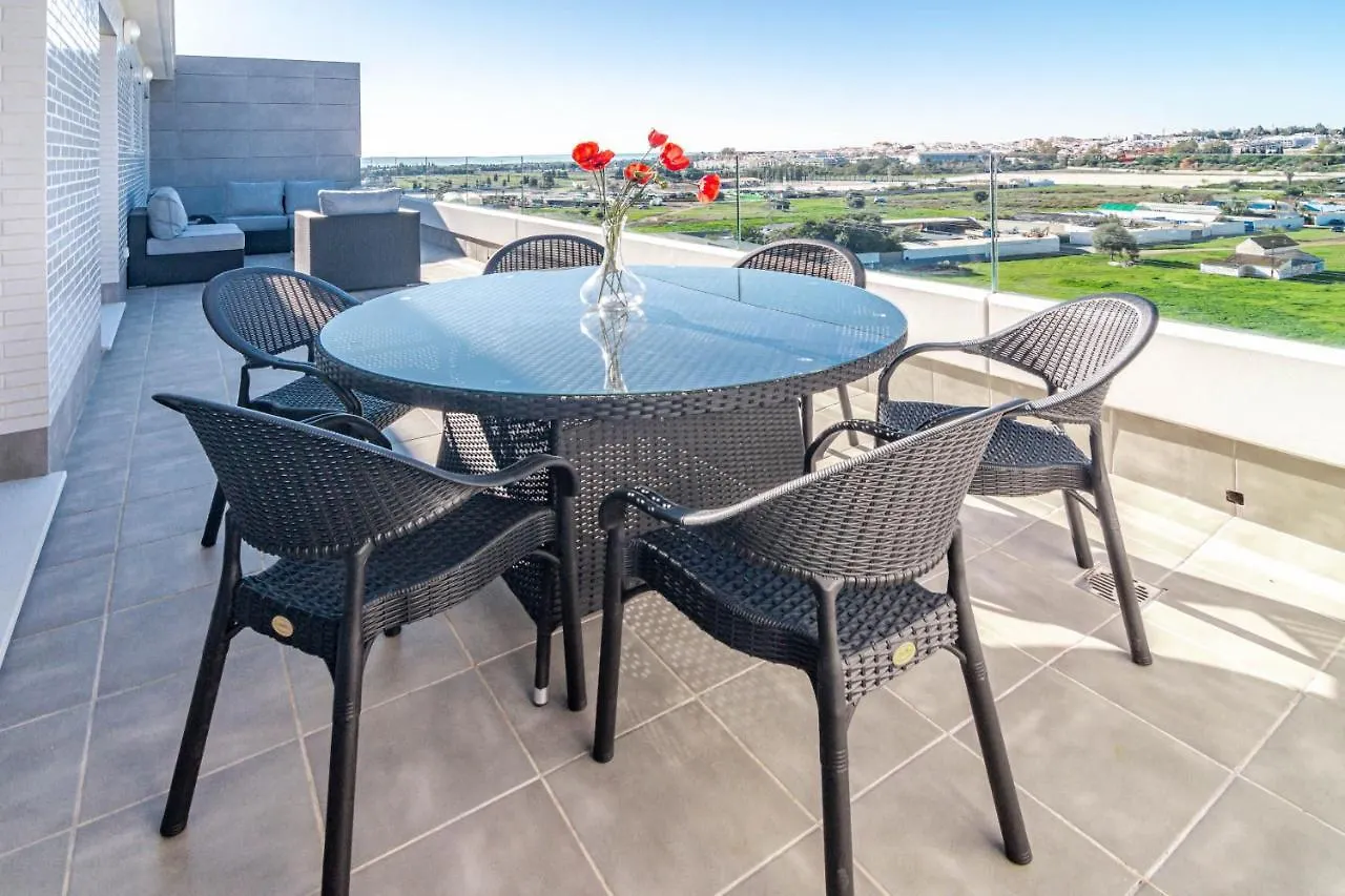 Tranquil Oasis 2 Bedroom Apartment In Nueva Andalucia Close To Centro Plaza Marbella 0*,  Hiszpania