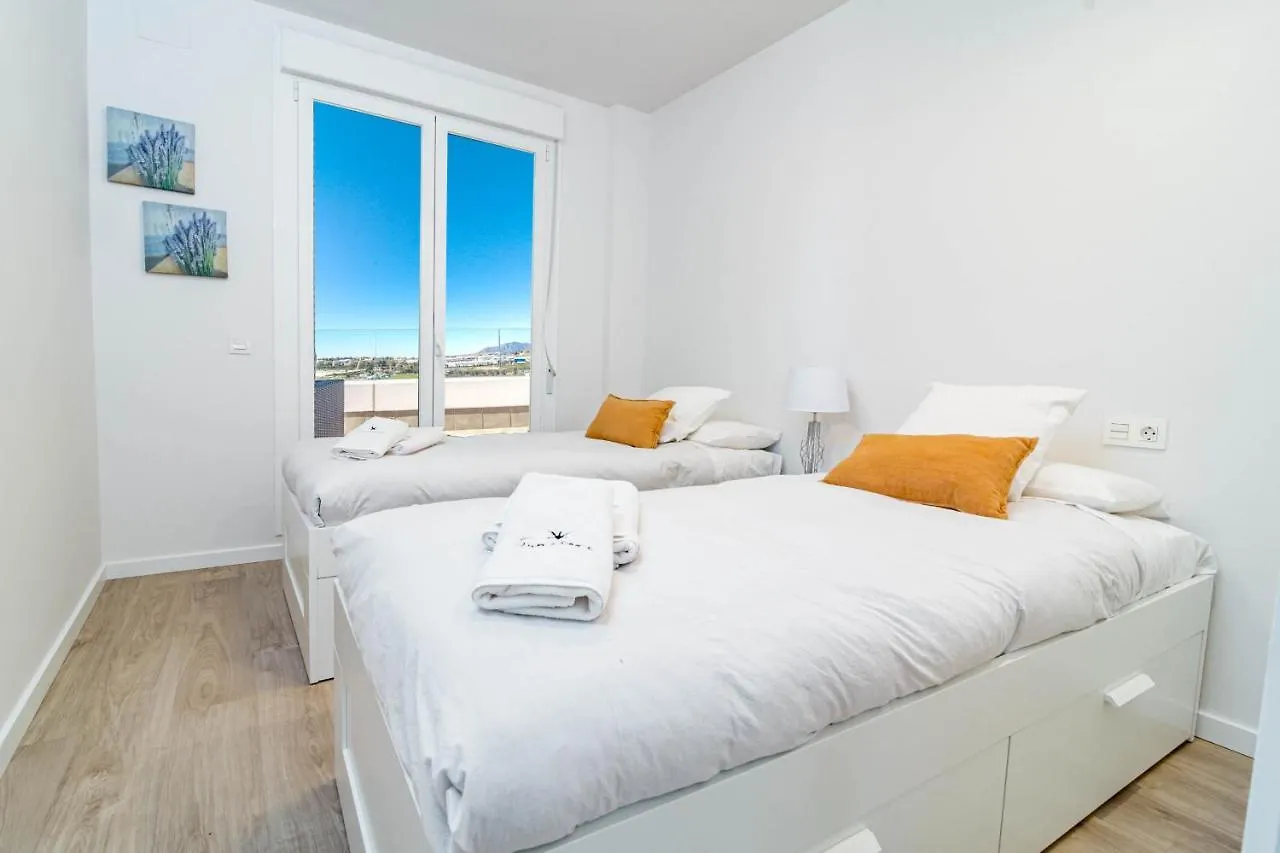 Tranquil Oasis 2 Bedroom Apartment In Nueva Andalucia Close To Centro Plaza Marbella Hiszpania