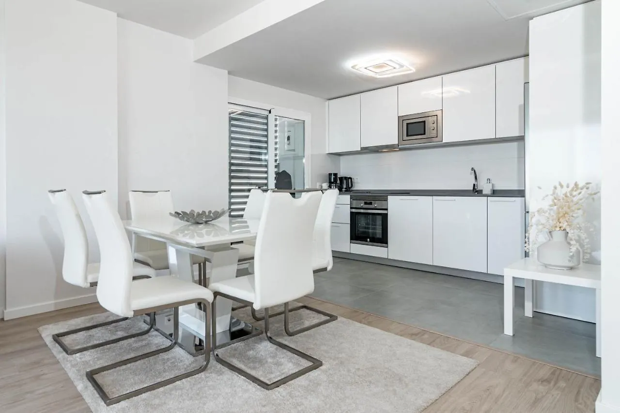 Tranquil Oasis 2 Bedroom Apartment In Nueva Andalucia Close To Centro Plaza Marbella Spanien