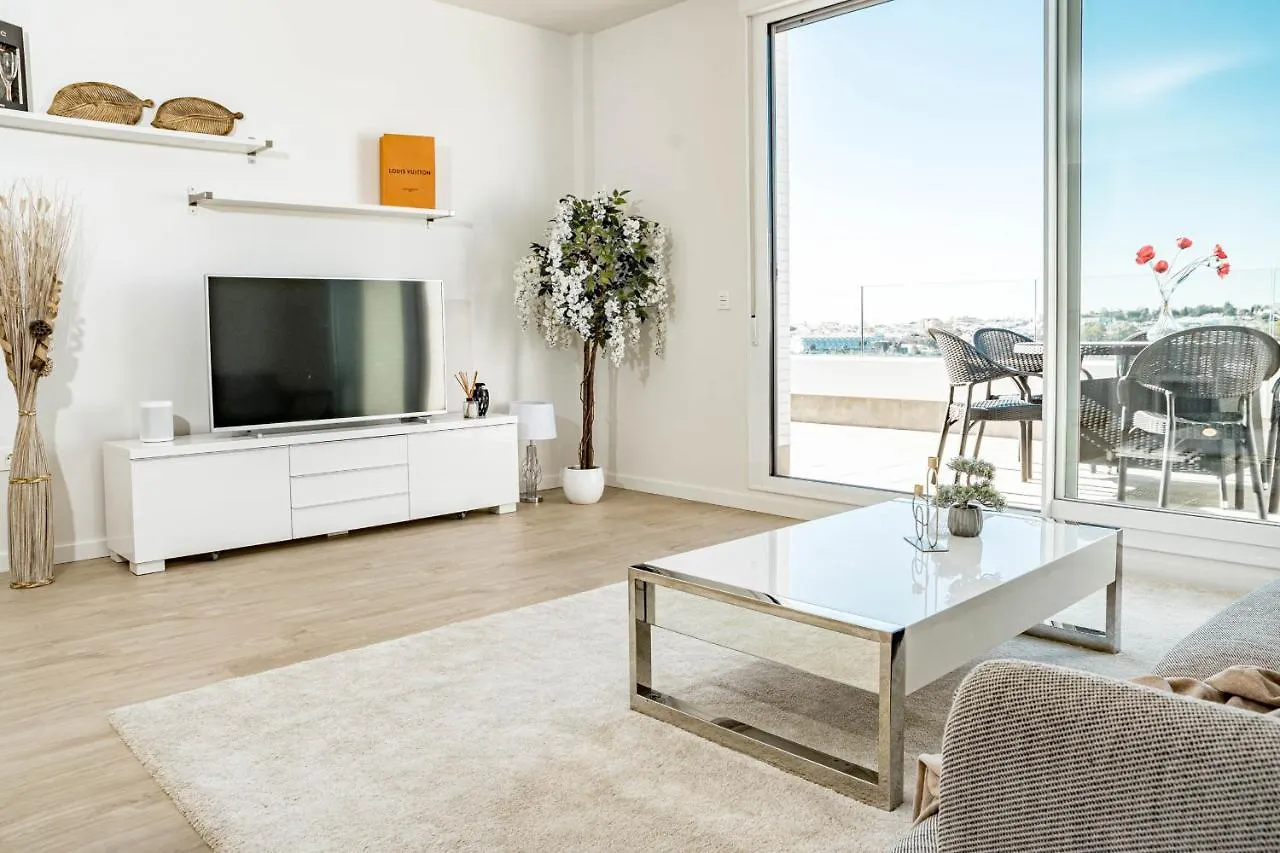 Tranquil Oasis 2 Bedroom Apartment In Nueva Andalucia Close To Centro Plaza Marbella Spanien